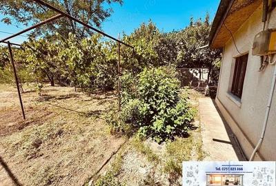 Casă cu 2 camere cu Teren 990 Mp în Central