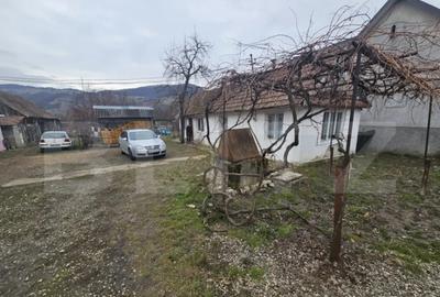 Casă cu 3 camere cu Teren 2805 Mp în Central - 10