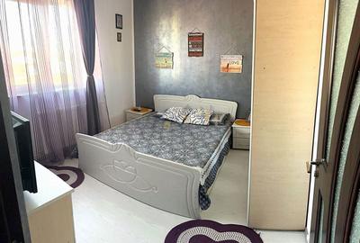 Apartament cu 2 camere semidecomandat în Micro 3 - 4