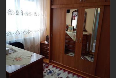 Apartament cu 3 camere semidecomandat, mobilat în Micro 40 - 5