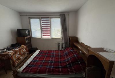 Apartament cu 2 camere semidecomandat, mobilat în 1 Mai - 8