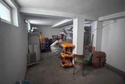 Spațiu comercial, de 108 mp, în Central - 4