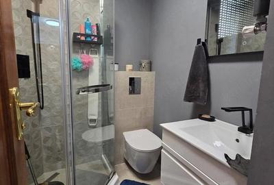 Apartament cu 4 camere decomandat în Doamna Ghica
