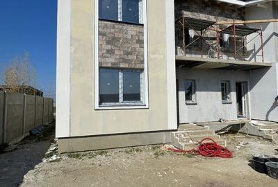 Duplex cu 5 camere cu Canalizare în Moșnița Nouă - 2