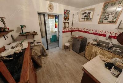 Apartament cu 4 camere decomandat în Central - 3