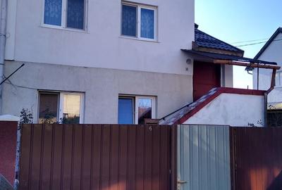 Tarnaveni Bozias Apartament 60metri cu pod60metri si balcon 300metri garaj teren51000 euro - 1