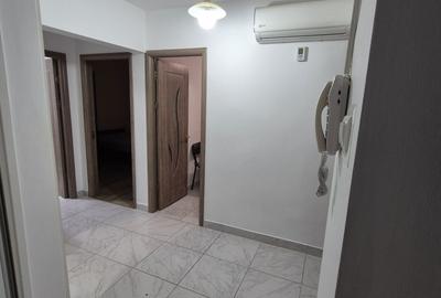 Apartament cu 2 camere decomandat în Casa de Cultură - 1