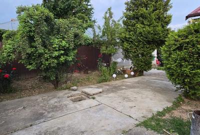 Casă cu 2 camere cu Teren 350 Mp în Roman - 1