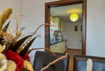 Vila de vanzare pe Str.Strugurilor/Terezian - 18