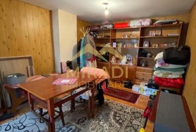 Casă cu 9 camere cu Canalizare în Liceul Militar - 16