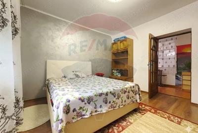 Casă cu Teren 1358 Mp în Bazoș - 3