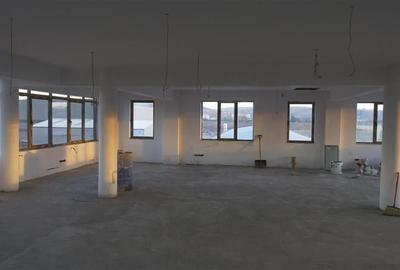 Spațiu comercial, 300 mp în Central