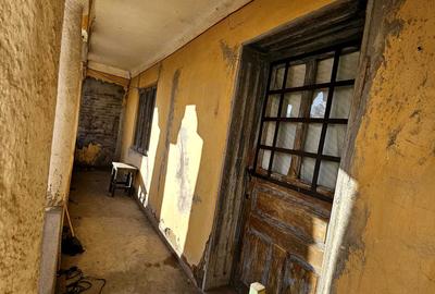 Casă cu 3 camere cu Teren 1300 Mp în Băneasa - 2