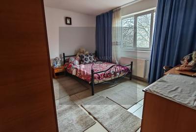 Casă individuală cu 7 camere cu Canalizare în Berceni - 4