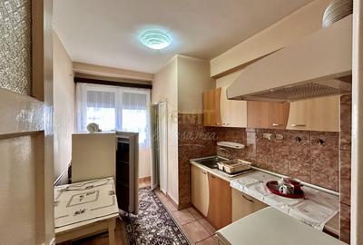 Apartament cu 3 camere semidecomandat, mobilat în Central - 11