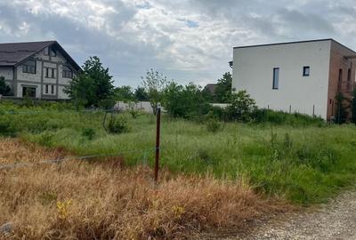 Teren de 500 mp, în Cârcea