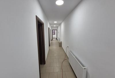 Spatiu de birouri generos - 7