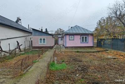 Casă cu 3 camere în Traian - 1