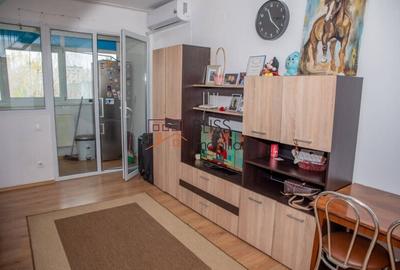 Apartament cu 3 camere în Apărătorii Patriei - 3