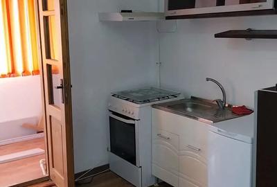 Vand apartament 2 camere