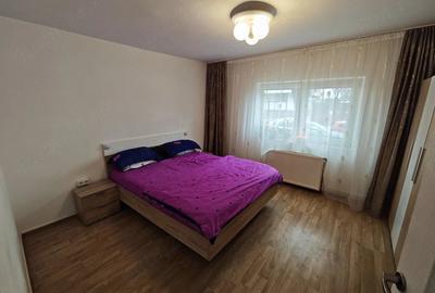Apartament cu 3 camere decomandat în Păcii - 1