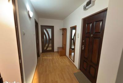 Apartament cu 2 camere decomandat în Malu Roșu - 10