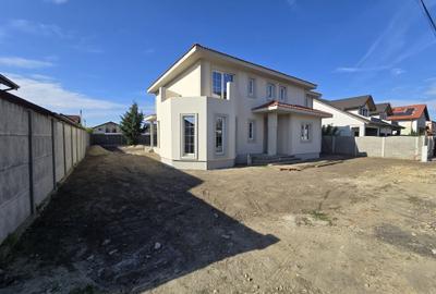 Casă individuală – locație centrală / toate utilitățile / la asfalt – Moșnița Ve Casă individuală – locație centrală / toate utilitățile / la asfalt – Moșnița Ve - 3