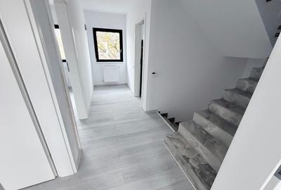 Duplex cu 7 camere cu Canalizare în Sud - 18