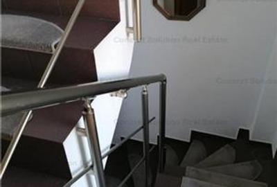 Casă cu 6 camere cu Teren 80 Mp în Central - 1