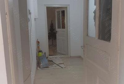 Casa ?i teren de vanzare - 9