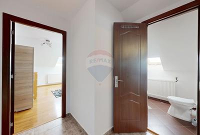 Casă cu 7 camere cu Teren 883 Mp în Bran - 21