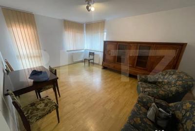 Apartament cu 3 camere decomandat în Central - 4