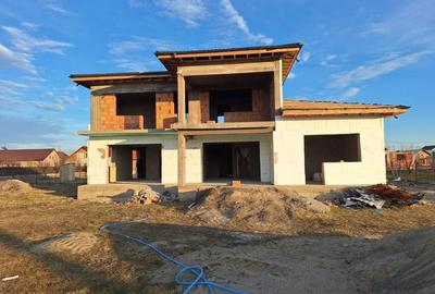 Casă cu 4 camere în Spătaru - 4