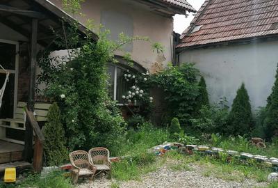 Casă cu Teren 389 Mp în Central