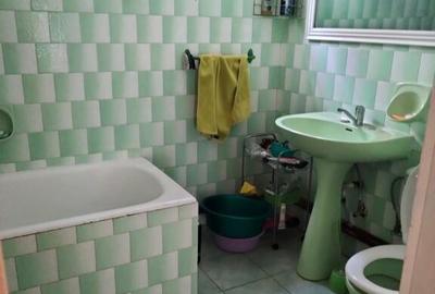 Casă cu 7 camere cu Teren 600 Mp în Decebal - 9