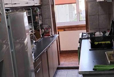 Apartament cu 3 camere decomandat în Bartolomeu - 4