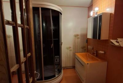 Apartament cu 3 camere decomandat în Central - 3