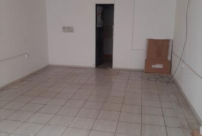 Spațiu comercial, de 33 mp, în Micro 17 - 4