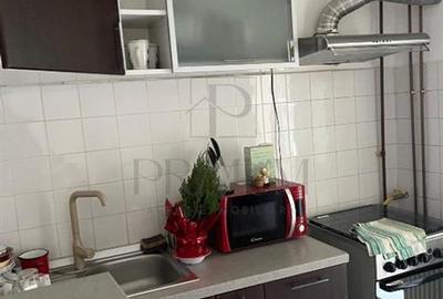 Apartament cu 3 camere decomandat, mobilat în Soarelui