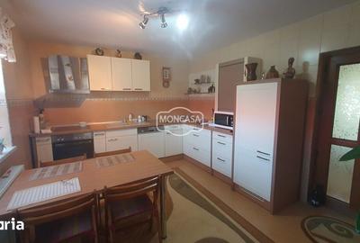 Casă cu 5 camere cu Teren 750 Mp în Central - 10