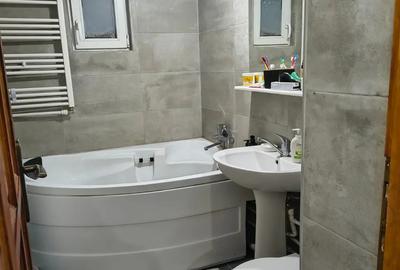 Apartament cu 3 camere decomandat în Berceni - 7