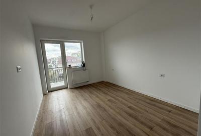 Apartament cu 2 camere decomandat în Tractorul - 10