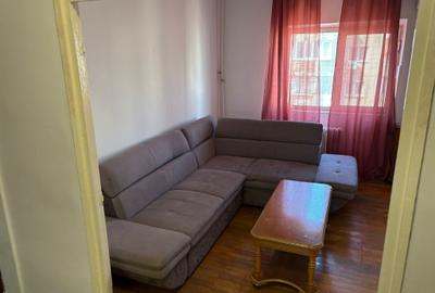 Apartament cu 4 camere decomandat, mobilat în Unirii