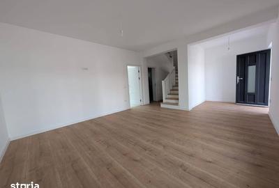 Casă cu 4 camere cu Teren 380 Mp în Ciurea