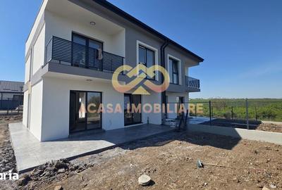 Casă cu 4 camere decomandat cu Teren 230 Mp în Bârnova