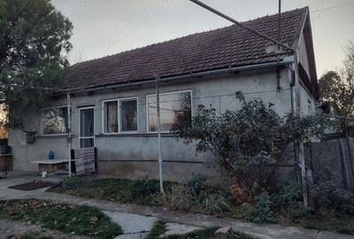 Casa de vanzare la tara, teren generos locatie linistita - 1