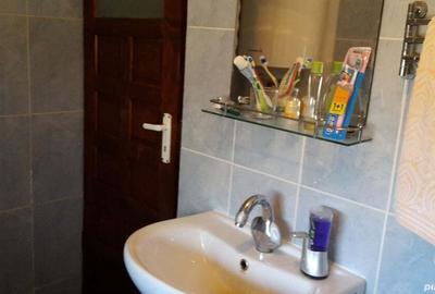 Casa cu 5.000 mp intravilan, Goie?ti, str.Principala 18 km Craiova Casa cu 5.000 mp intravilan, Goie?ti, str.Principala 18 km Craiova - 3