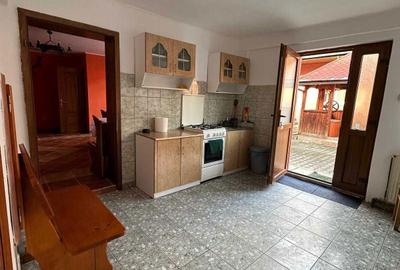 Casă cu 4 camere în Gura Văii - 5