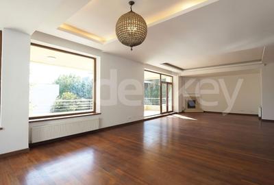 Apartament cu 4 camere decomandat în Barbu Văcărescu - 1