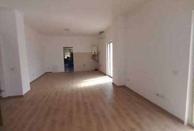 Apartament cu 3 camere decomandat în Bucov - 5